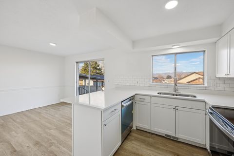 Tiny photo for 3020 W ROSA VISTA DR, Taylorsville, UT 84129 (MLS # 2138909)