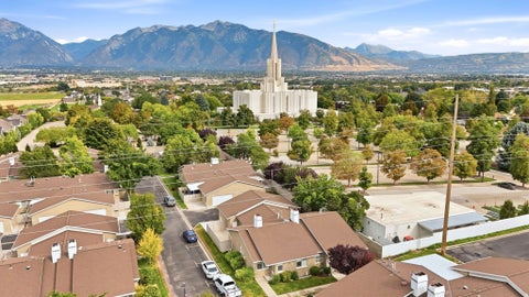 Tiny photo for 1493 W CORNERSTONE DR, South Jordan, UT 84095 (MLS # 2186741)