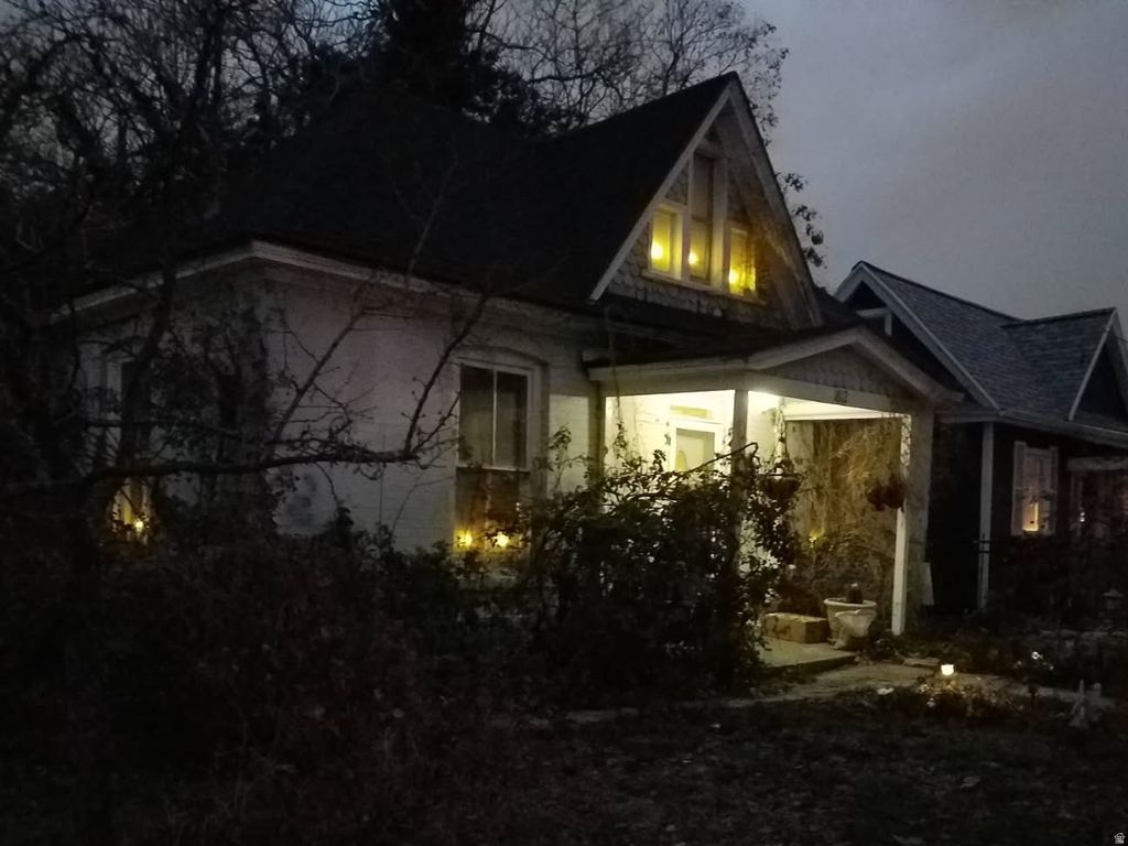 Photo of 1812 S PARK ST, Salt Lake City, UT 84105 (MLS # 2141477)