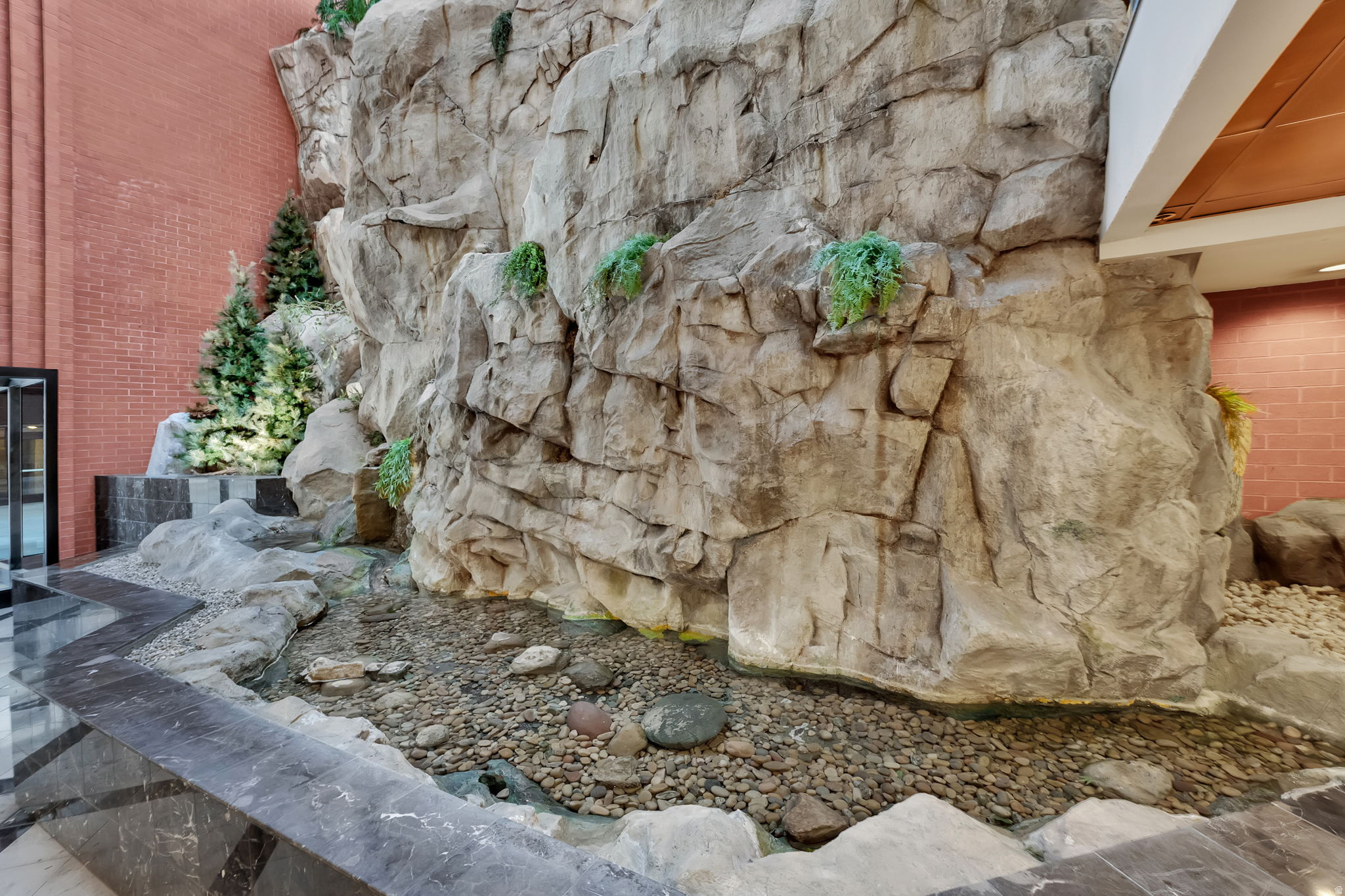 TERRACE FALLS - Residential