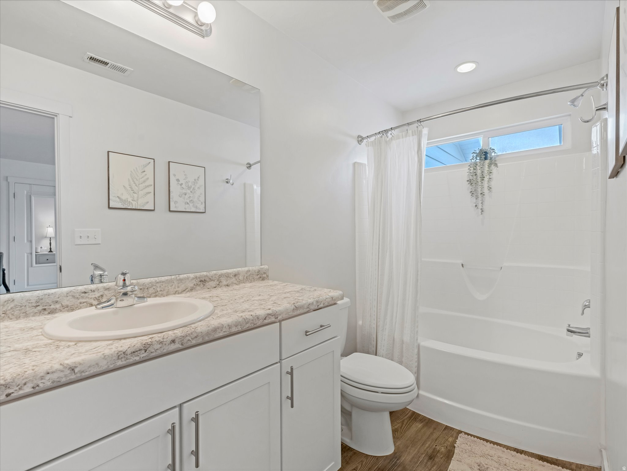 INDEPENDENCE AT THE POINT - Residential