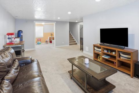Tiny photo for 2113 E 1200 N, Layton, UT 84040 (MLS # 2144136)