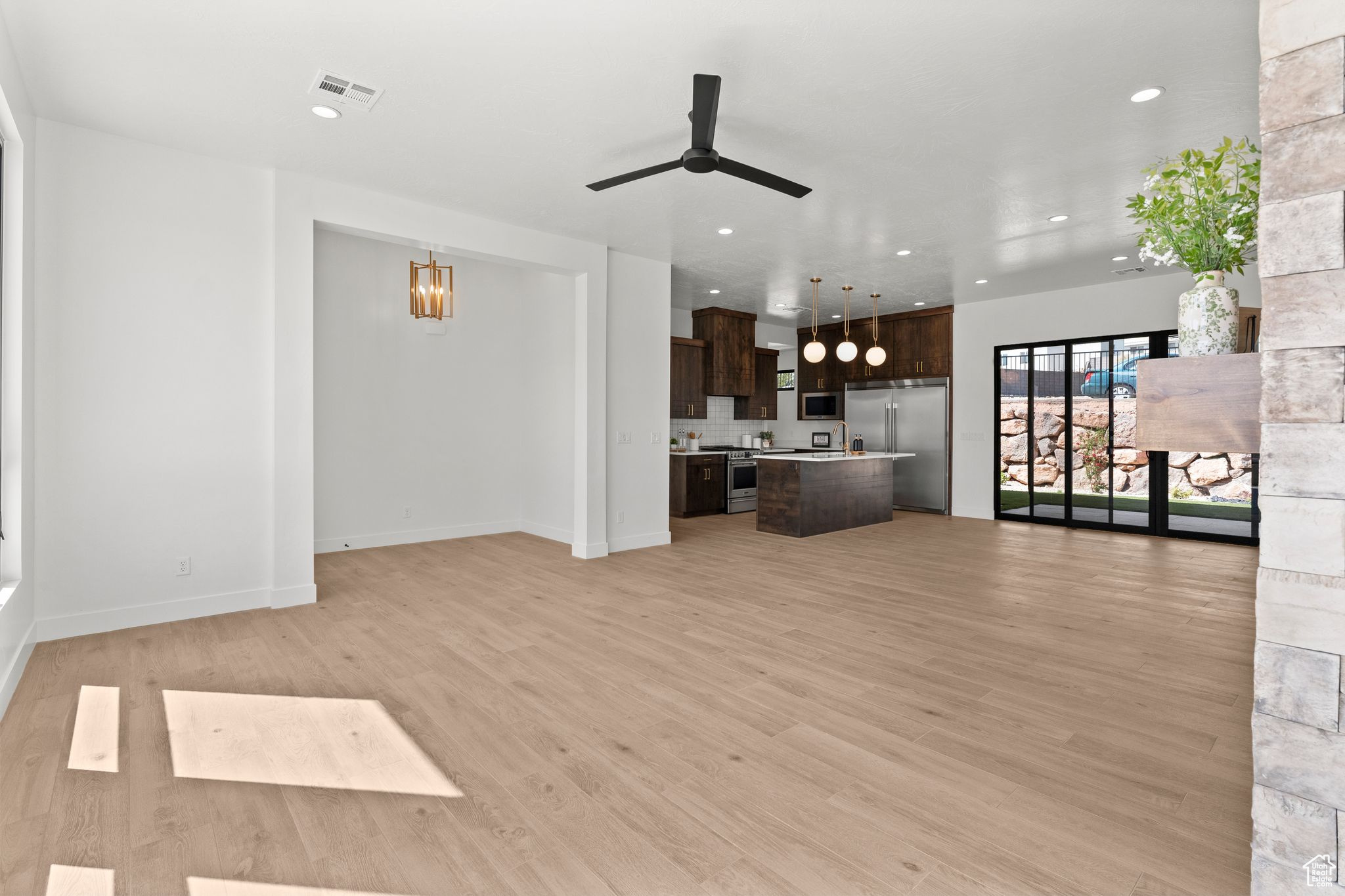 FALCON RIDGE PH 4 - Residential