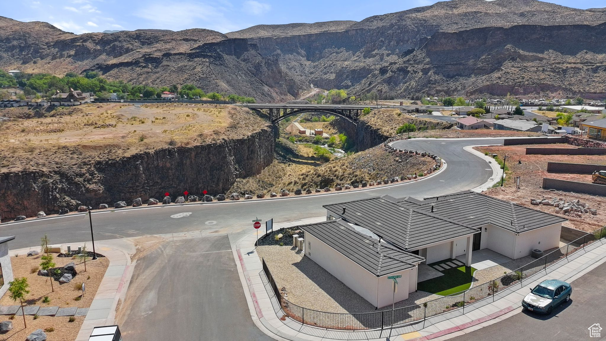 FALCON RIDGE PH 4 - Residential