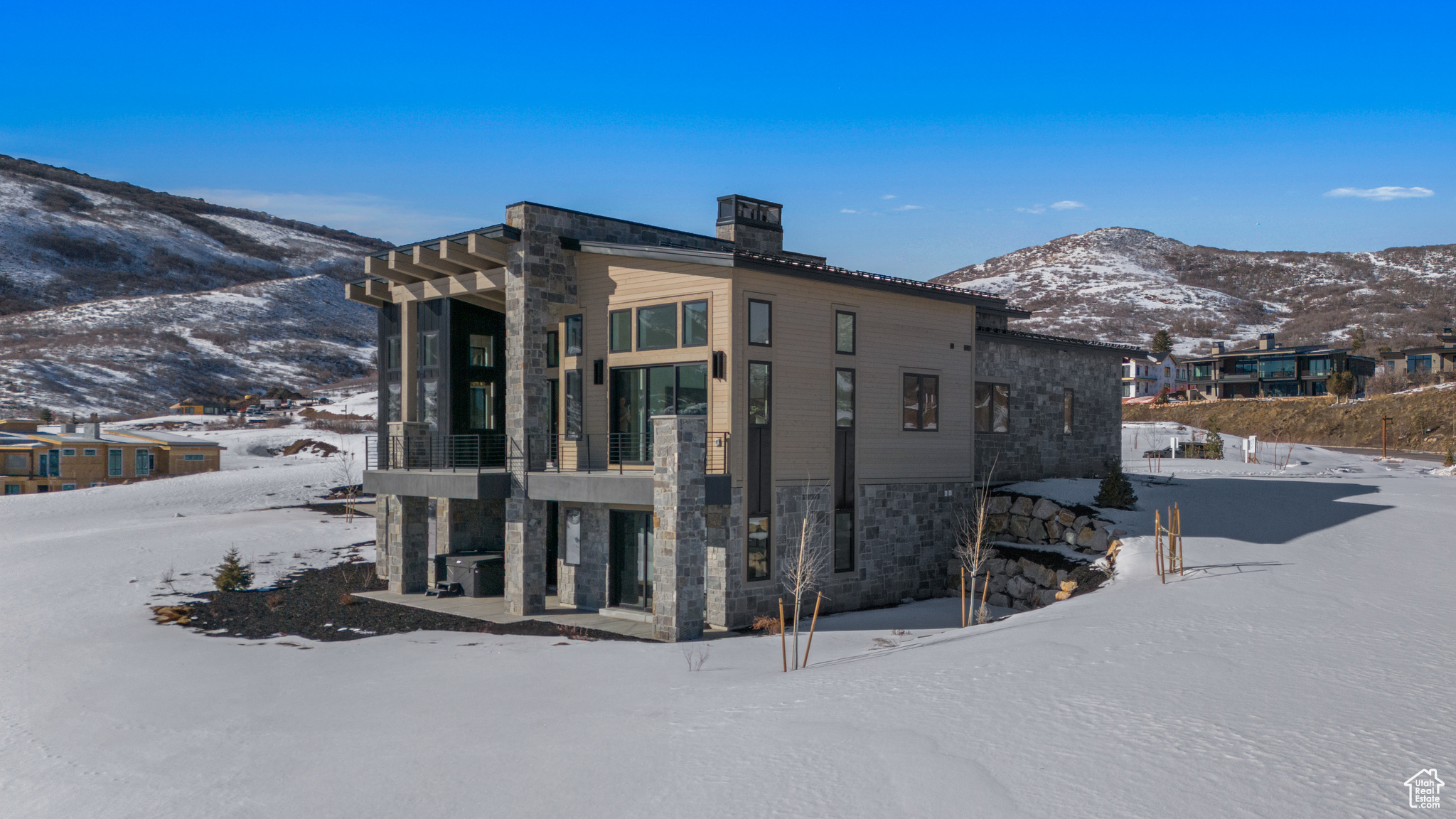 AMANTI LAGO - Residential
