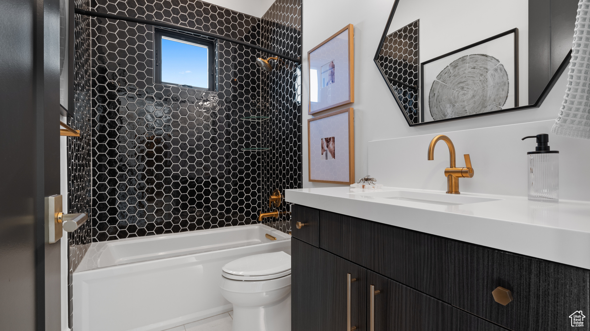 AMANTI LAGO - Residential