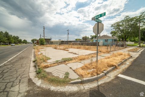 Photo of 2450 S MAIN ST, South Salt Lake, UT 84115 (MLS # 2106943)