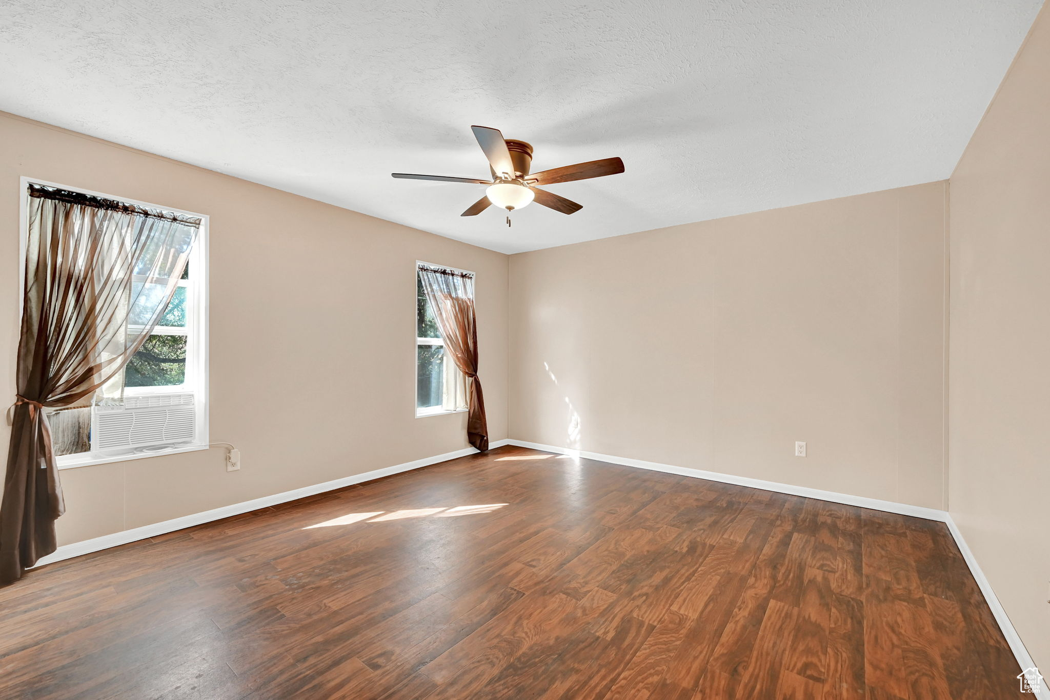 West Haven, Utah 84401, United States, 2 Bedrooms Bedrooms, ,1 BathroomBathrooms,Residential,Active,45523