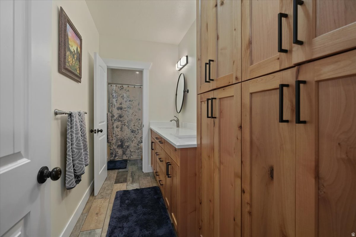 CHERRY CREEK HEIGHTS - Residential