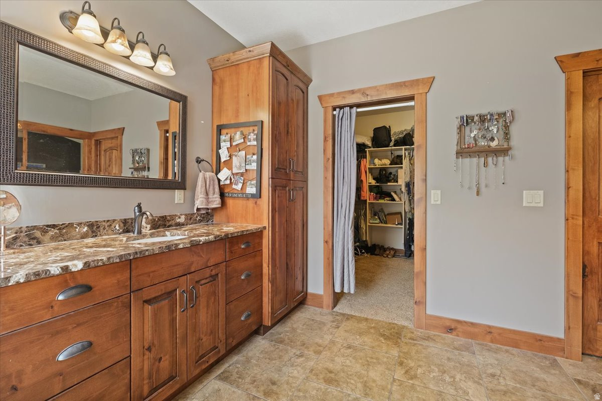 CHERRY CREEK HEIGHTS - Residential