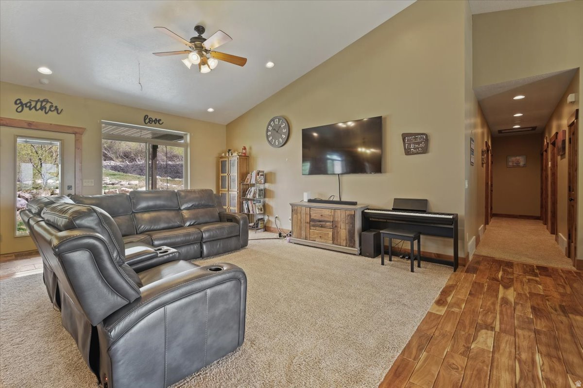 CHERRY CREEK HEIGHTS - Residential