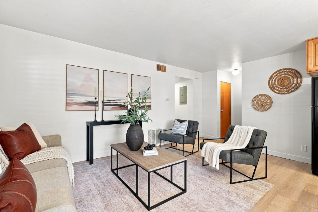 Photo of 131 S 1000 E #10, Salt Lake City, UT 84102 (MLS # 2184689)