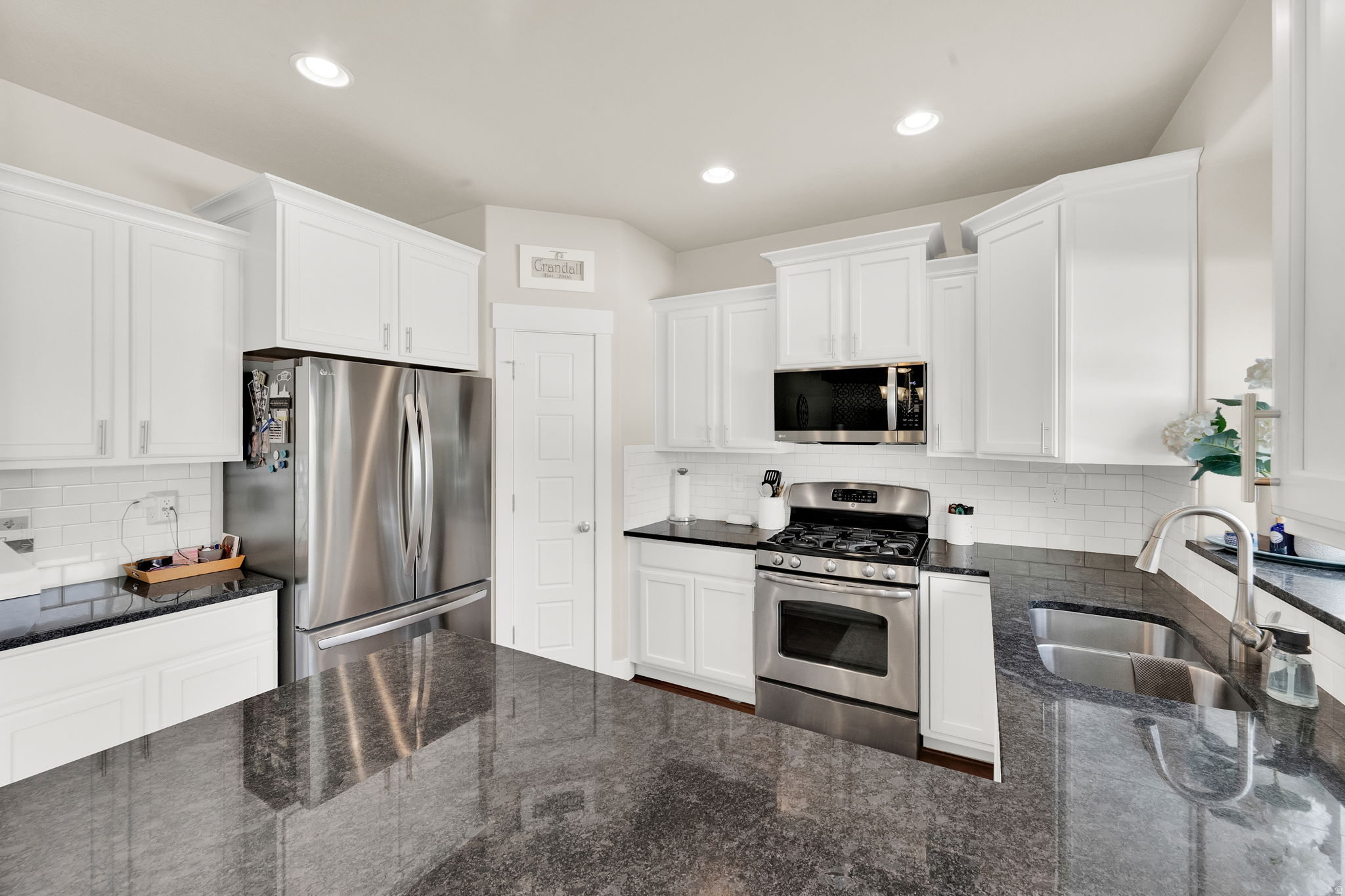 MOUNTAIN VIEW EST602 - Residential