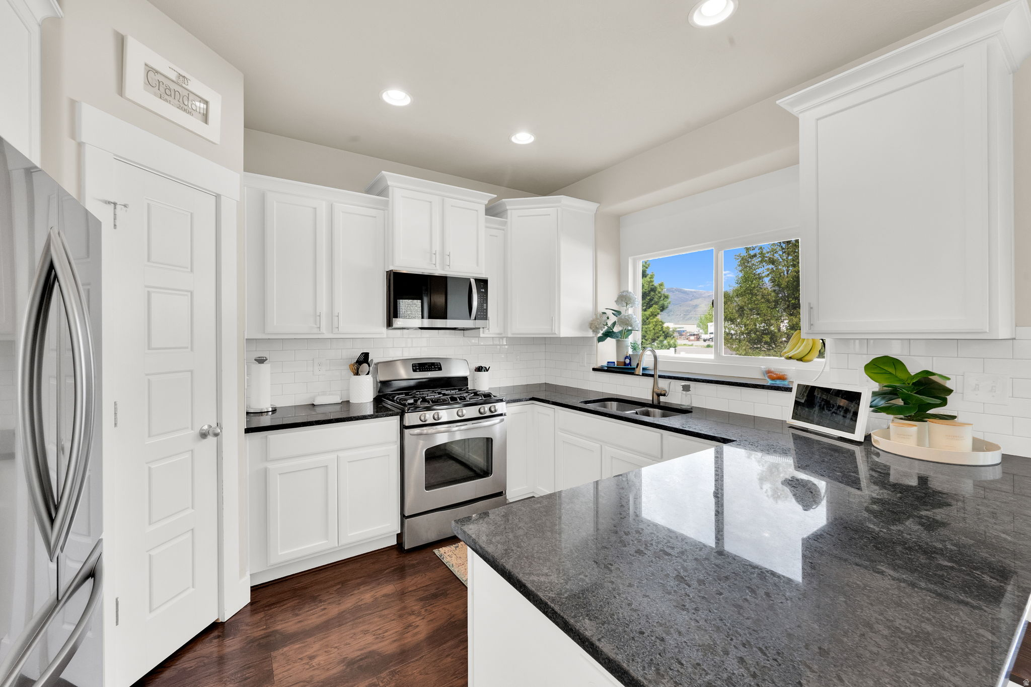 MOUNTAIN VIEW EST602 - Residential