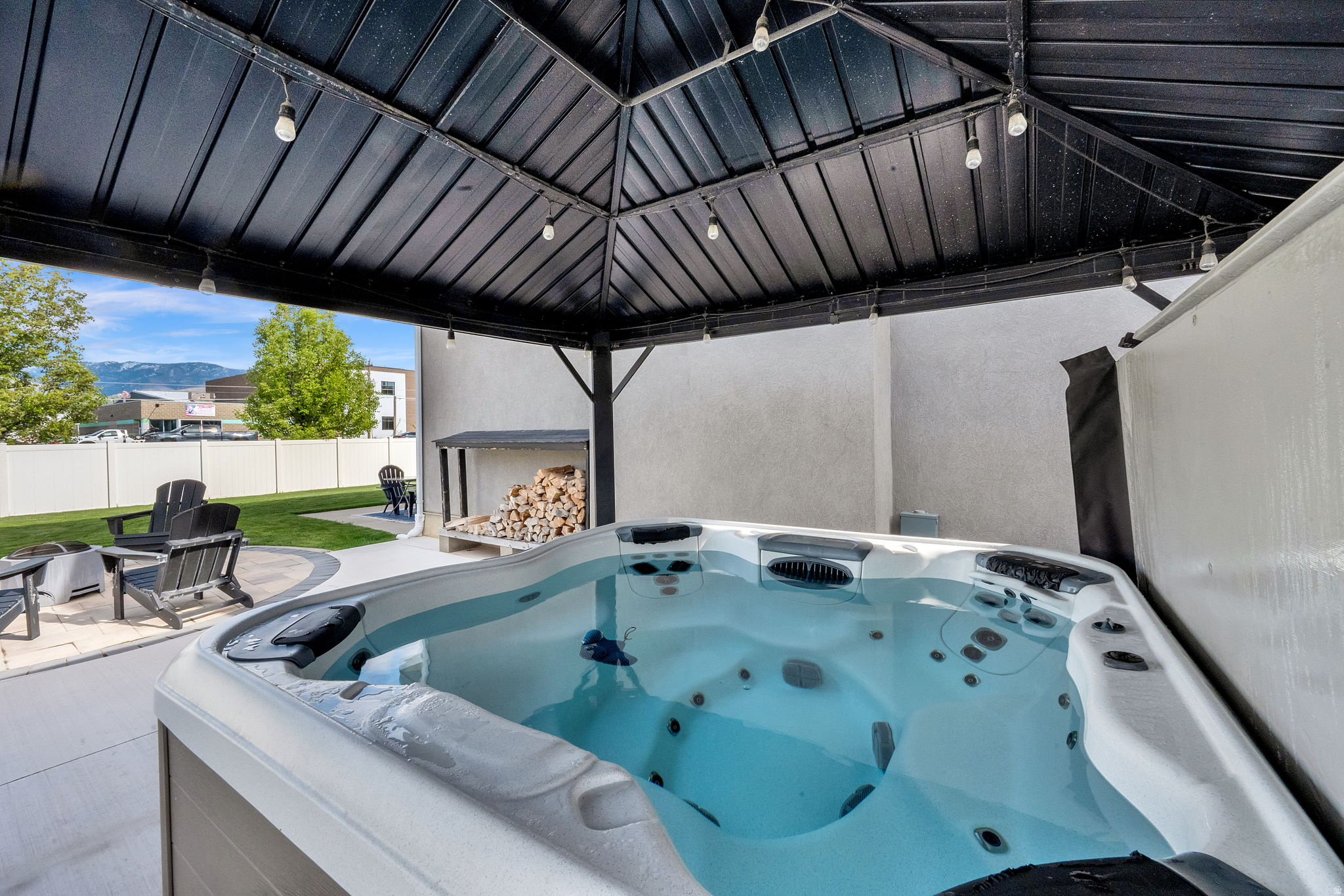 MOUNTAIN VIEW EST602 - Residential