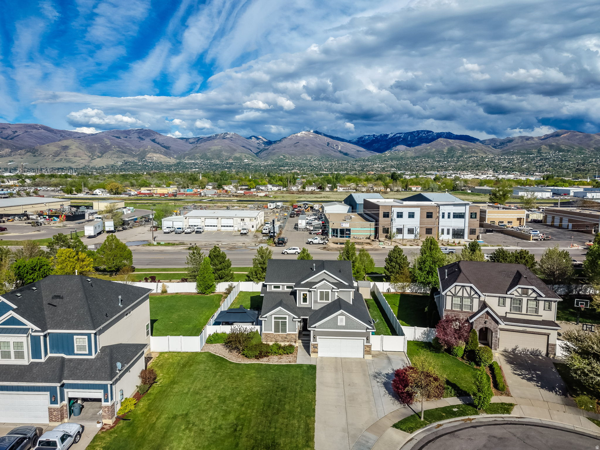 MOUNTAIN VIEW EST602 - Residential