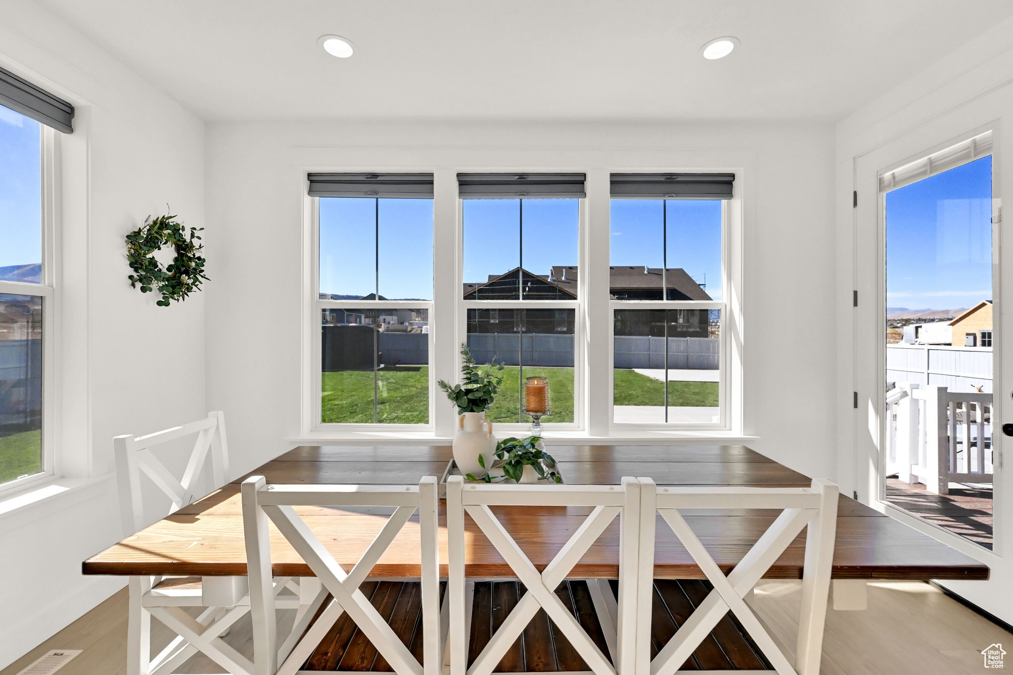 BEACON POINTE - Residential Lease
