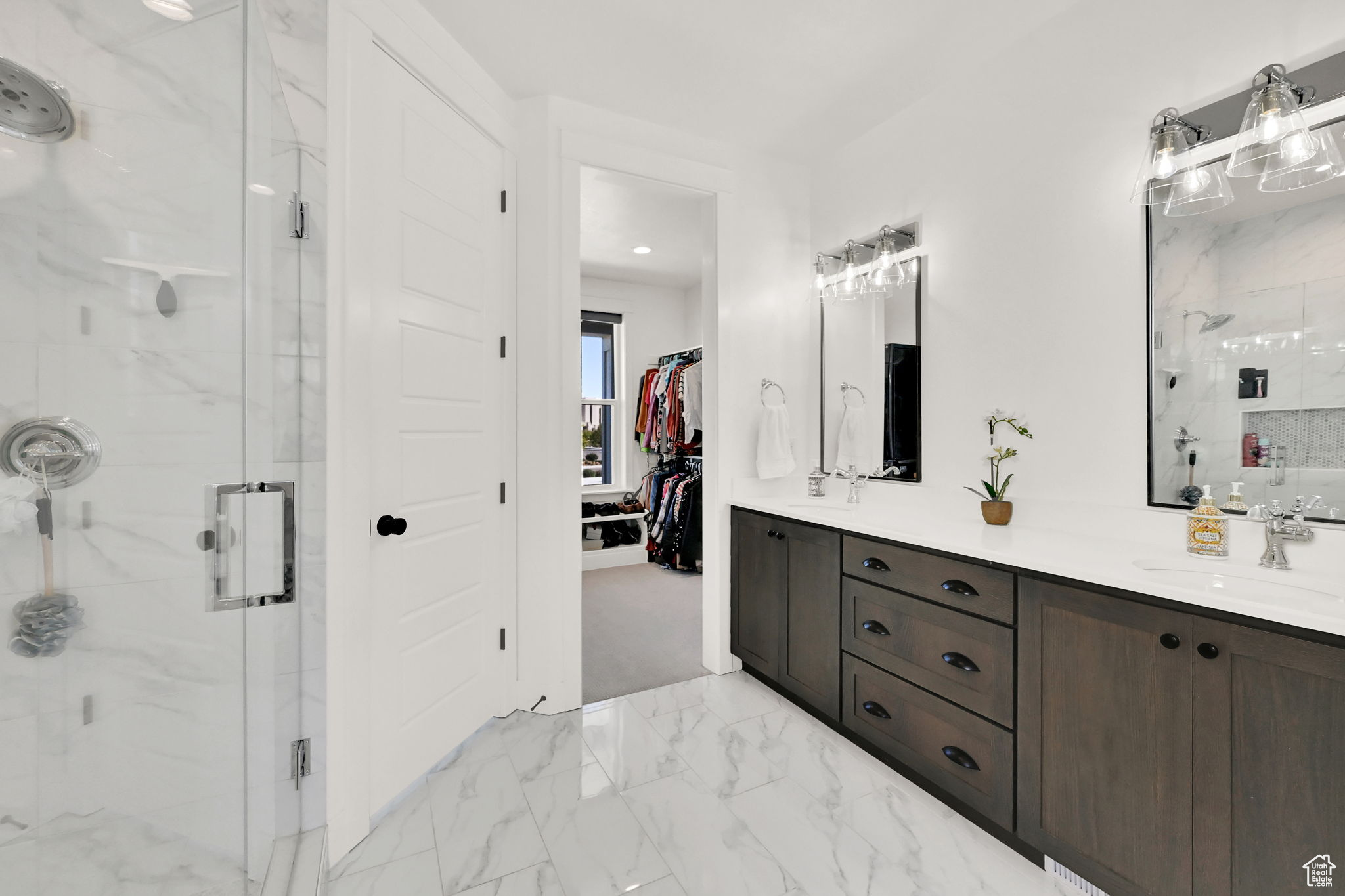 BEACON POINTE - Residential Lease
