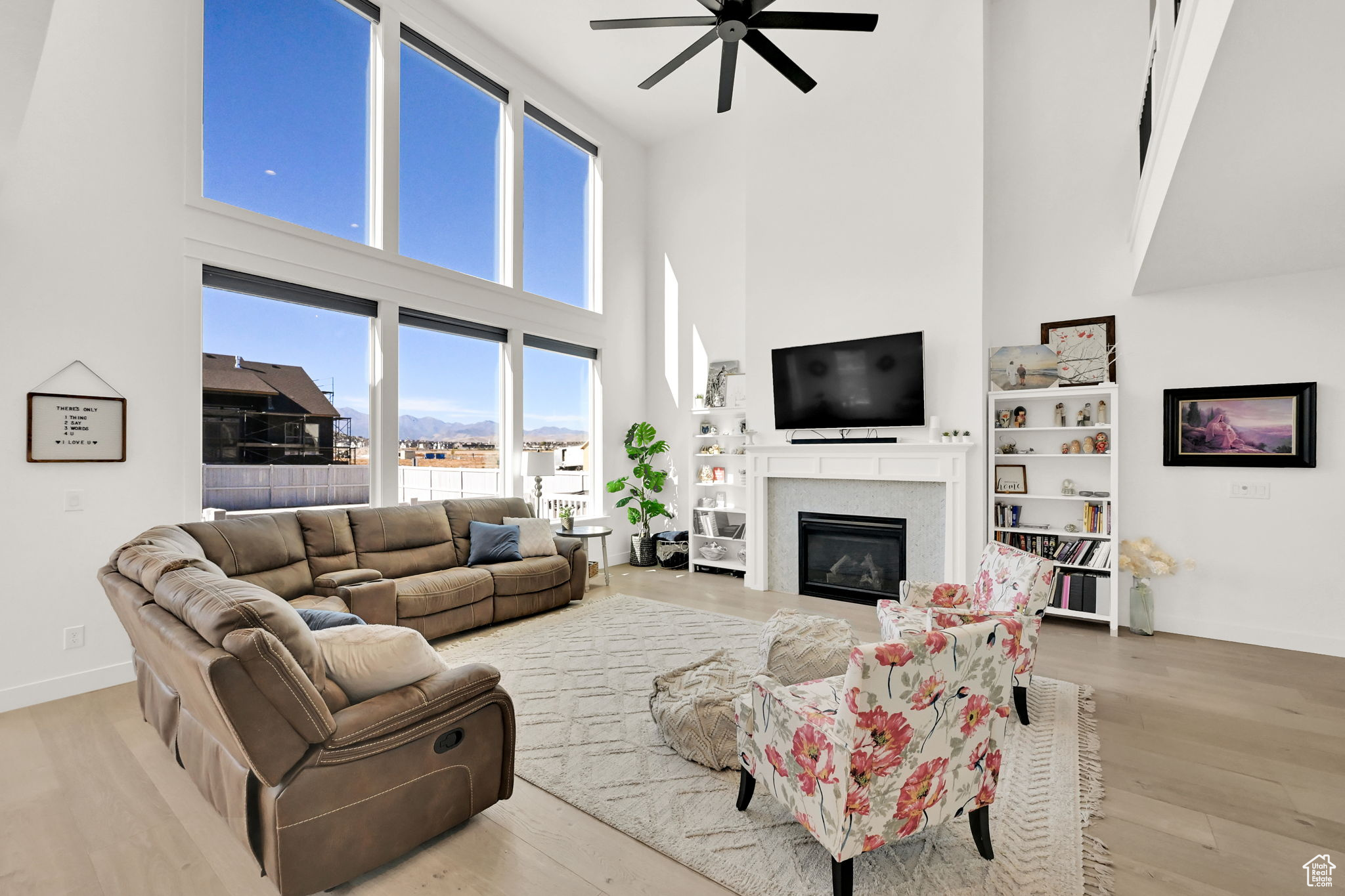 BEACON POINTE - Residential Lease
