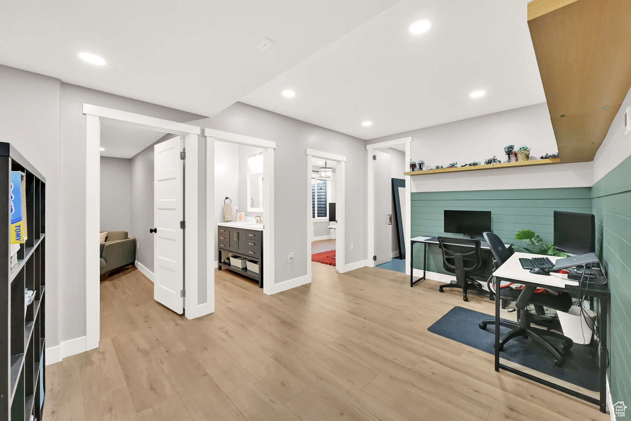 BEACON POINTE - Residential Lease