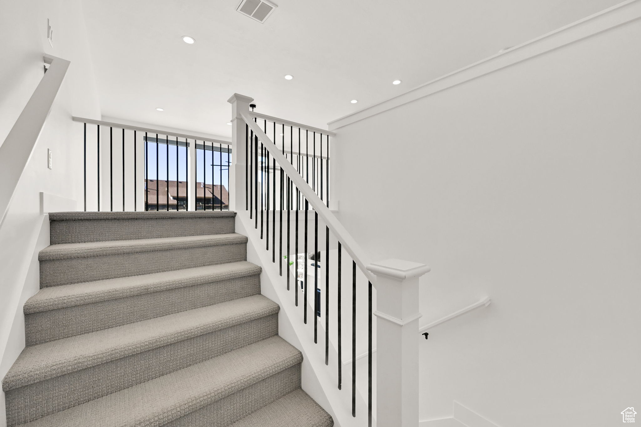BEACON POINTE - Residential Lease