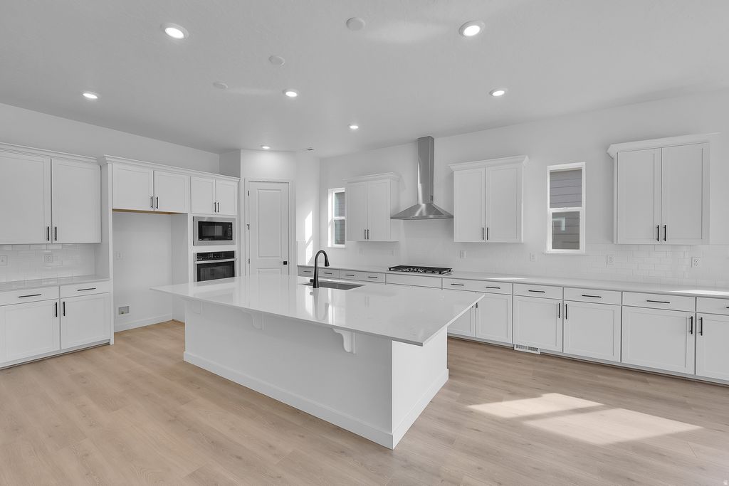 Photo of 243 E POLARIS DR #106, Saratoga Springs, UT 84045 (MLS # 2119973)