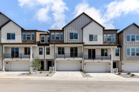Townhouse For Sale - 6498 W Morse Creek Cv #3066<br/> Herriman, UT 84096