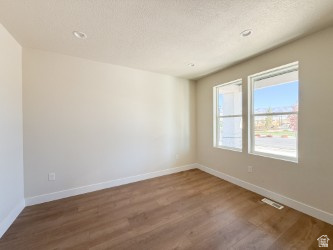 OVERLAKE - Residential