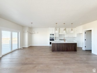 OVERLAKE - Residential