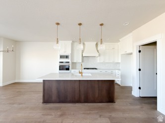 OVERLAKE - Residential