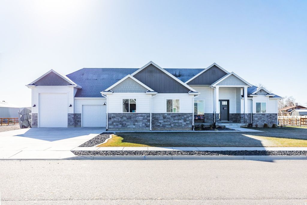Photo of 4255 W 950 S, West Weber, UT 84401 (MLS # 2129064)