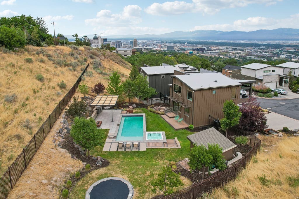 Photo of 73 E COLUMBUS CT, Salt Lake City, UT 84103 (MLS # 2178974)