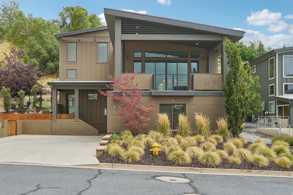 Photo of 73 E COLUMBUS CT, Salt Lake City, UT 84103 (MLS # 2178974)