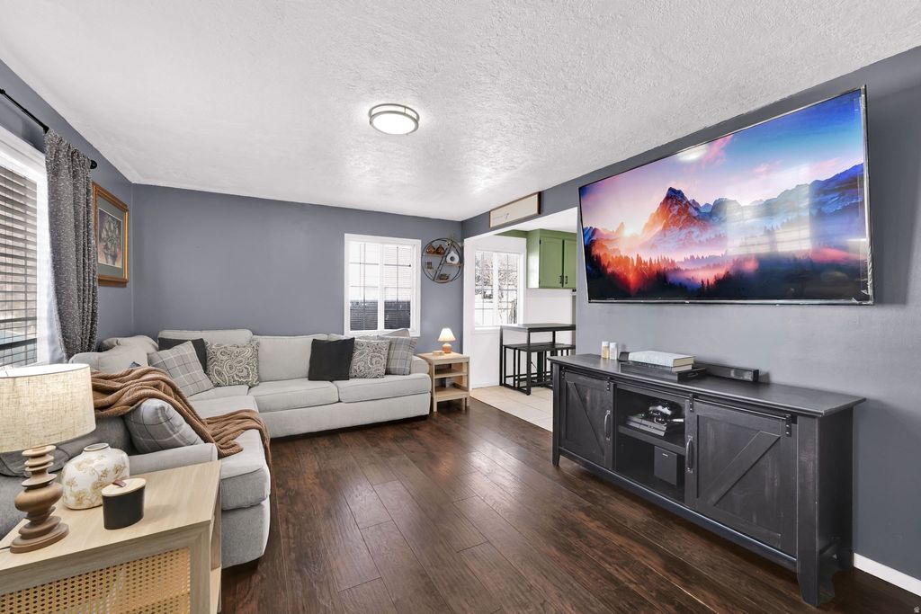 Photo of 1874 N 75 W, Sunset, UT 84015 (MLS # 2138996)