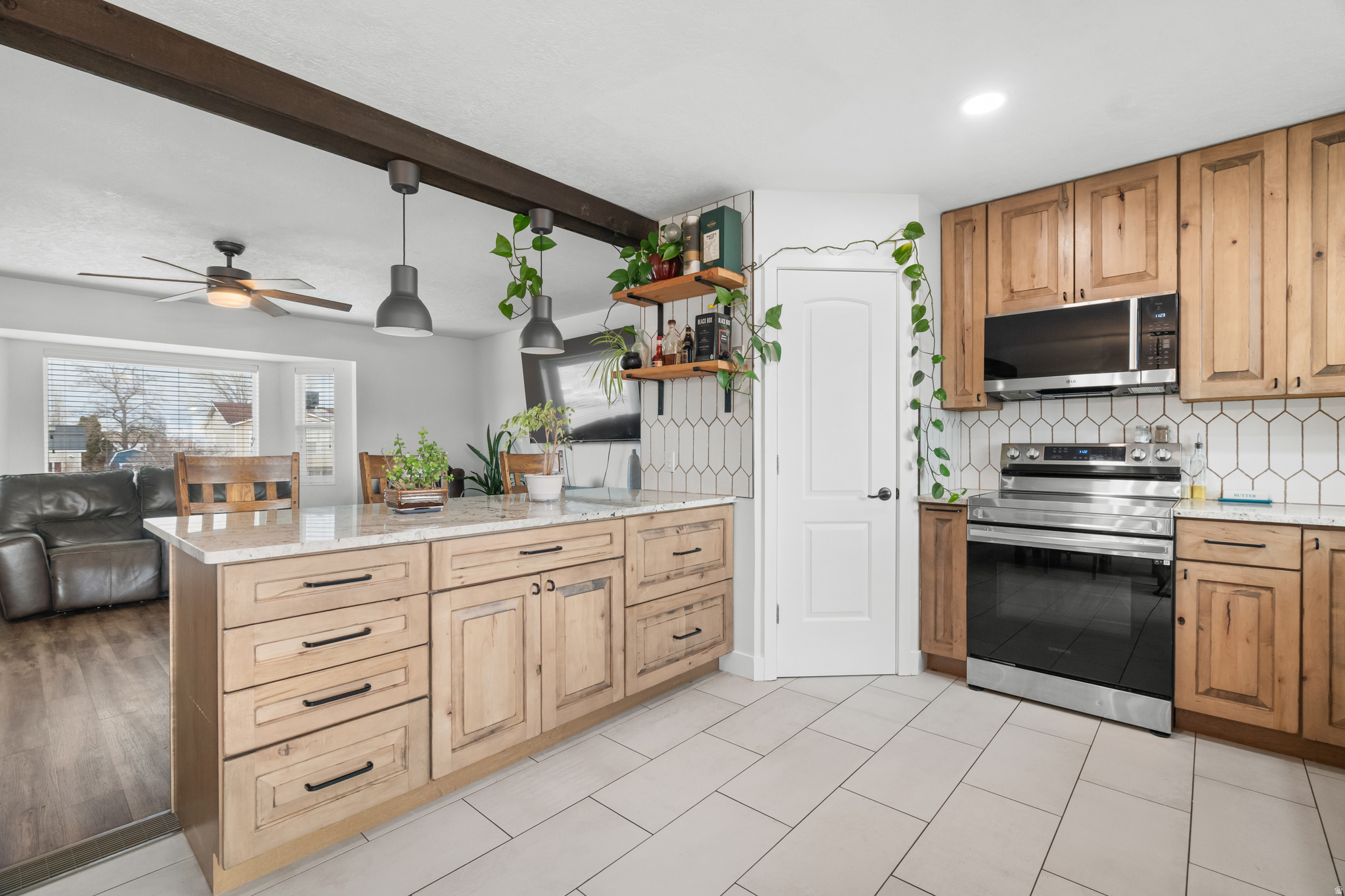 BINGHAM ESTS PH V - Residential