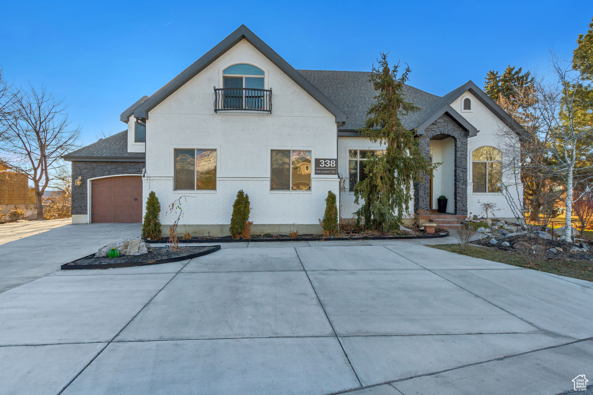 HOLDAWAY ROAD - Residential