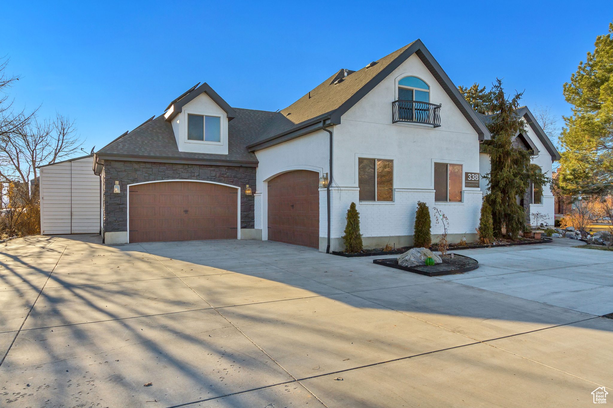 HOLDAWAY ROAD - Residential