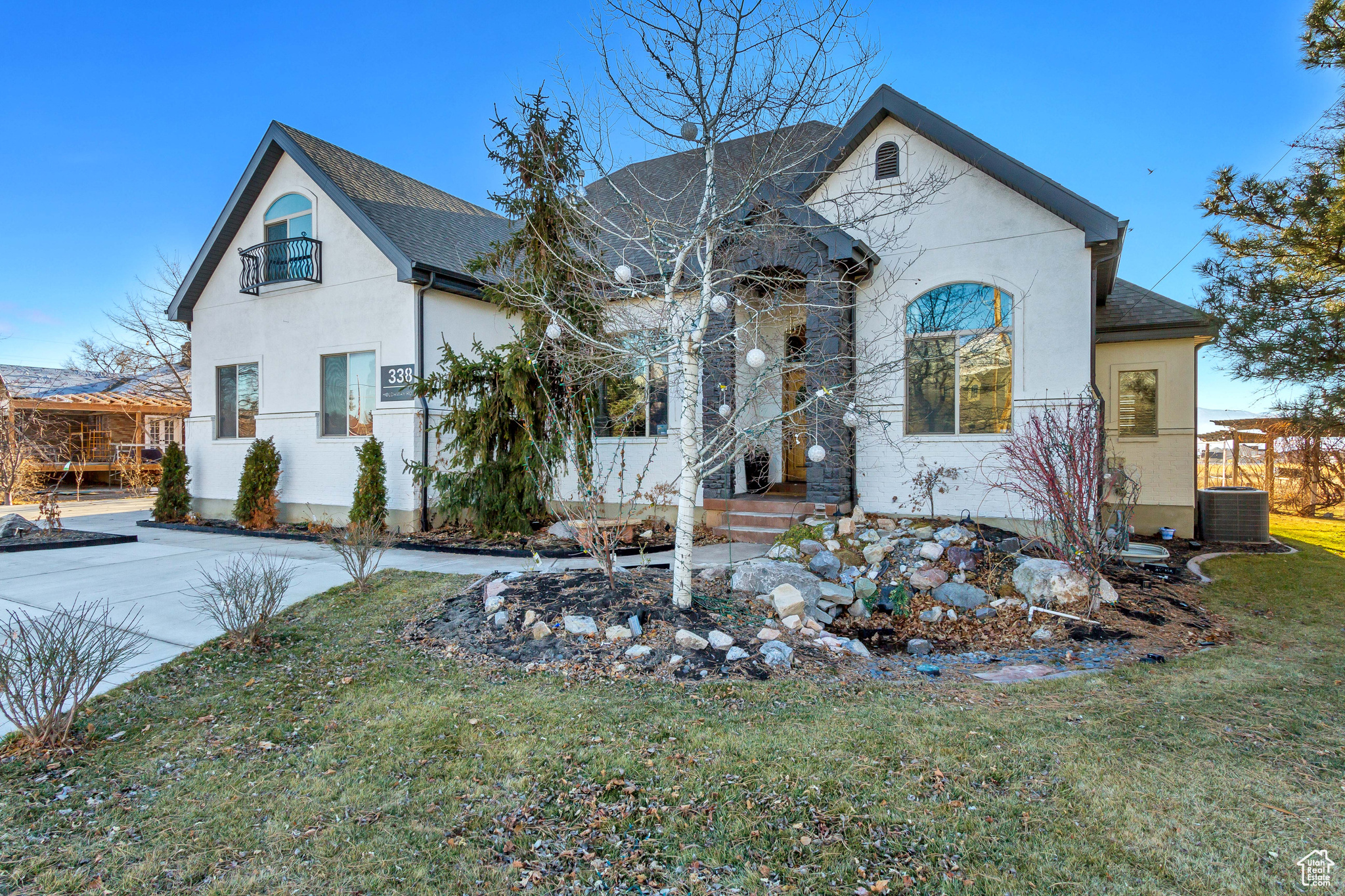 HOLDAWAY ROAD - Residential