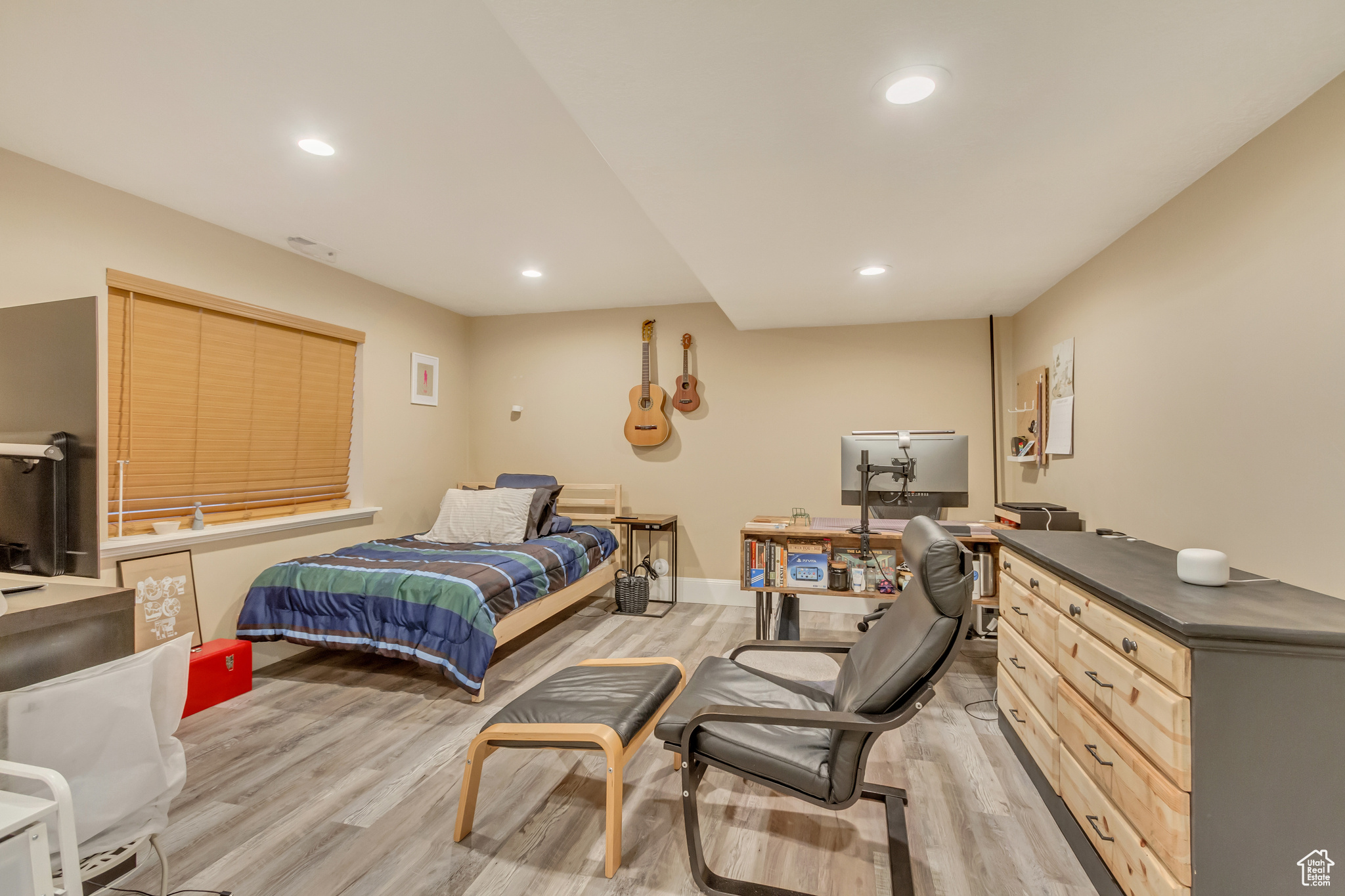 HOLDAWAY ROAD - Residential