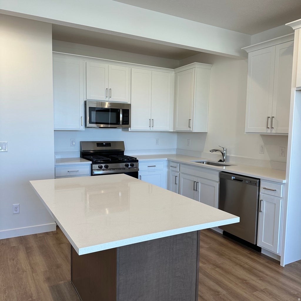 Photo of 6871 W SOUTH JORDAN PKWY #336, South Jordan, UT 84009 (MLS # 2182188)