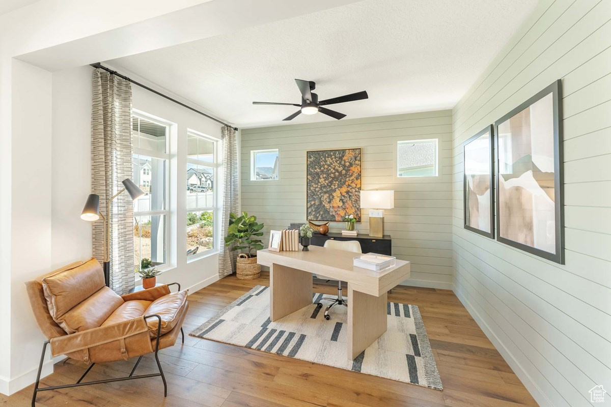 1431 E Beechwood Dr, Layton, Utah image 3