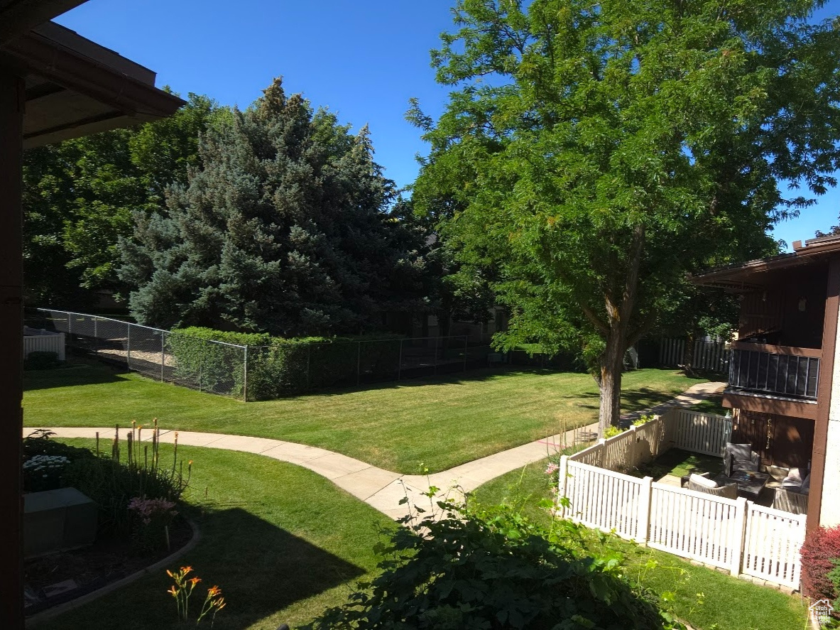 THREE FOUNTAINS - Residential