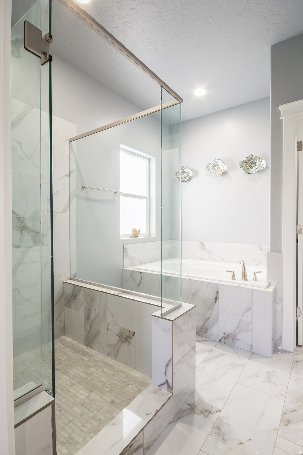 HIDDEN COVE - Residential