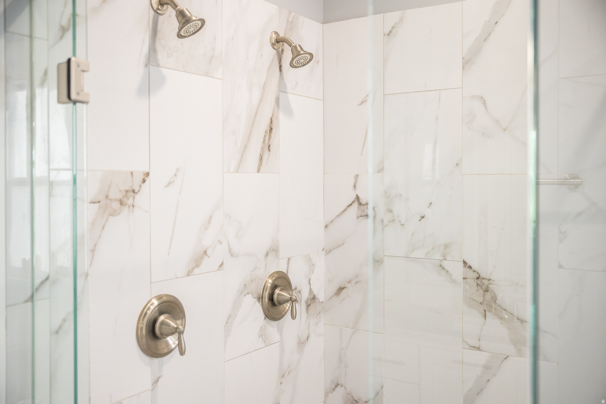 HIDDEN COVE - Residential