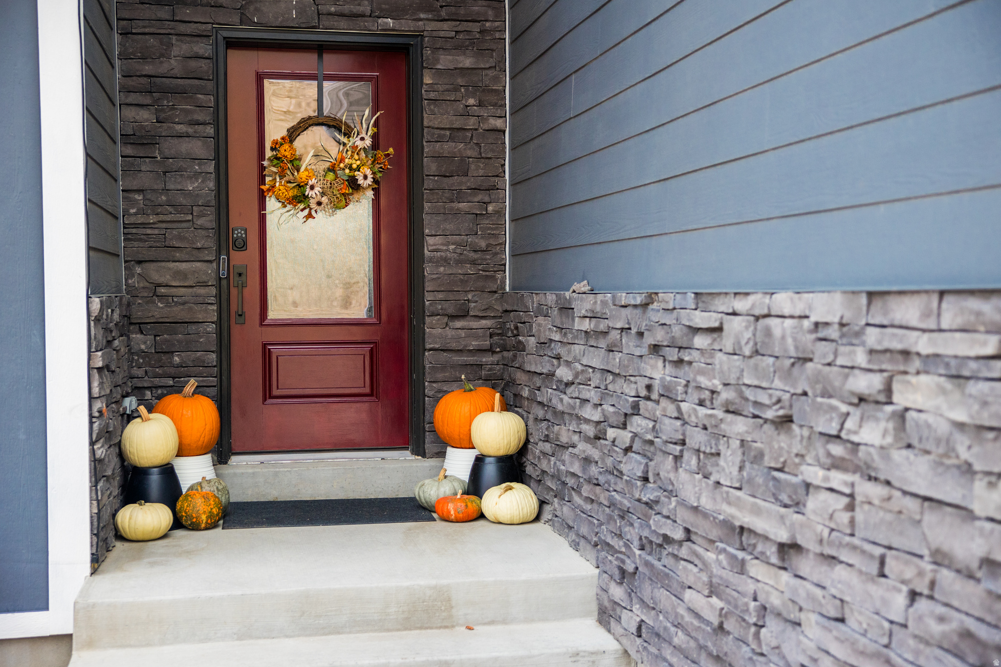 HIDDEN COVE - Residential