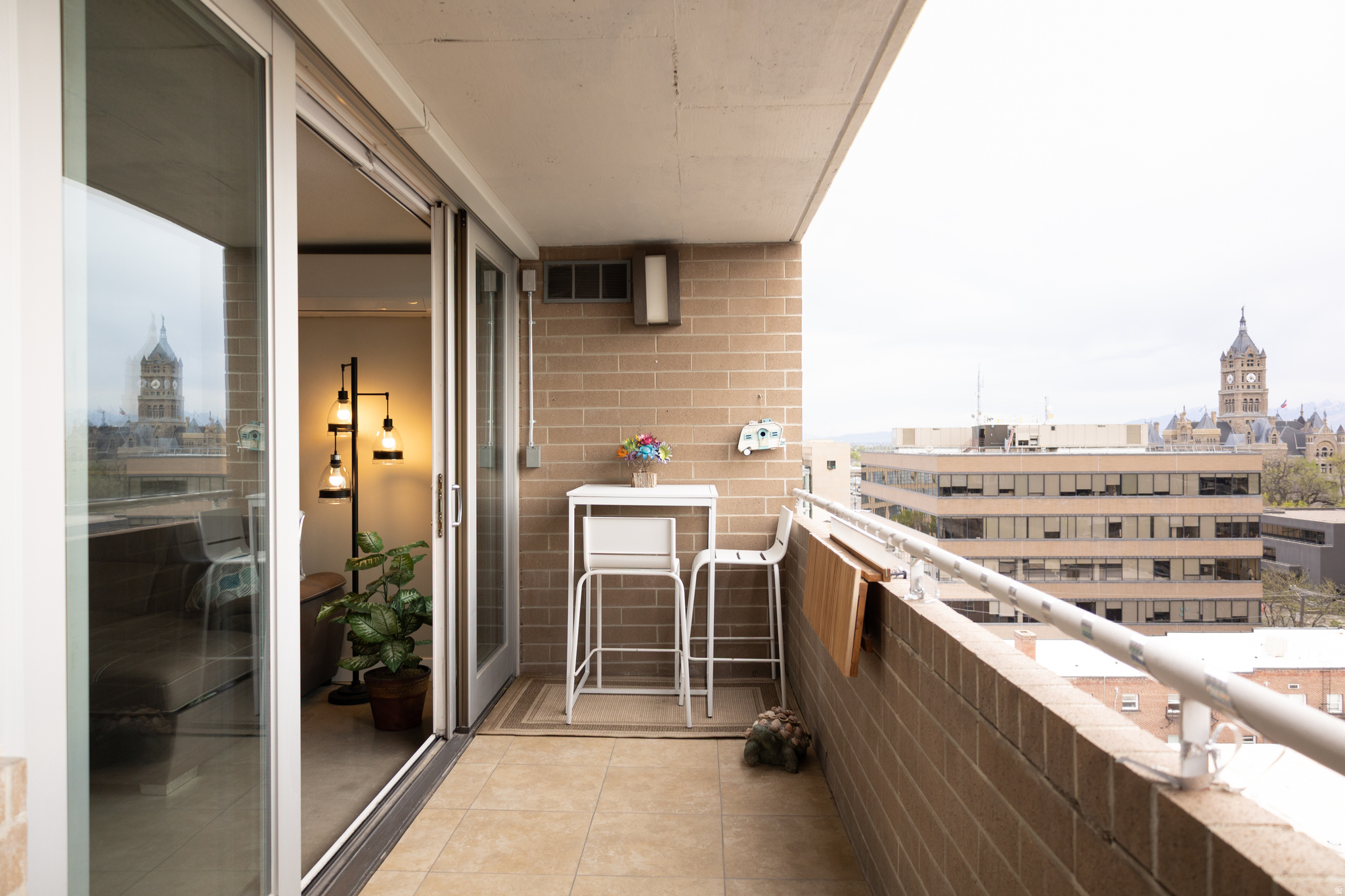 BROADWAY TOWER CONDO - Residential