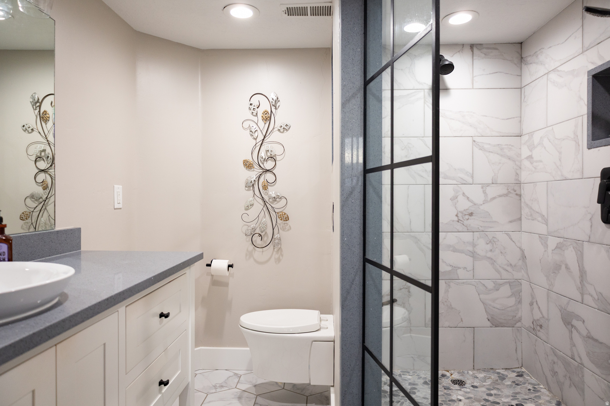 BROADWAY TOWER CONDO - Residential