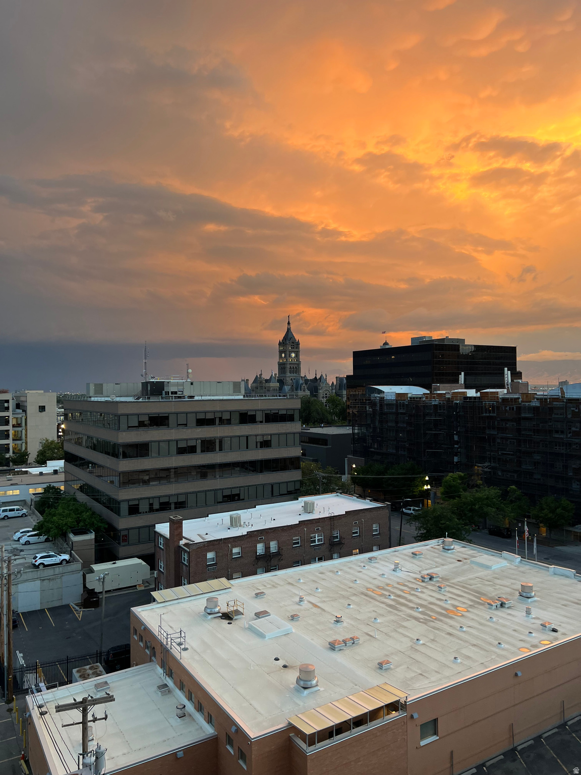 BROADWAY TOWER CONDO - Residential