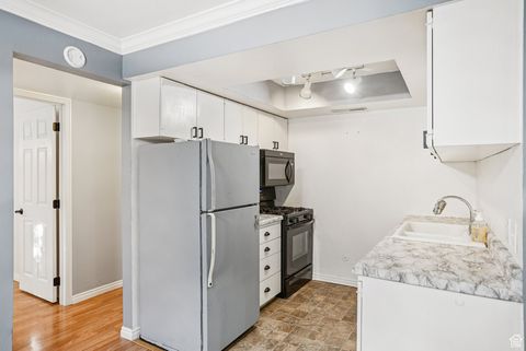 Tiny photo for 875 E ARROWHEAD LN #40, Murray, UT 84107 (MLS # 2118049)