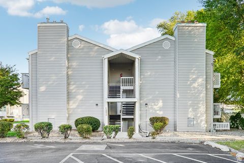 Tiny photo for 875 E ARROWHEAD LN #40, Murray, UT 84107 (MLS # 2118049)